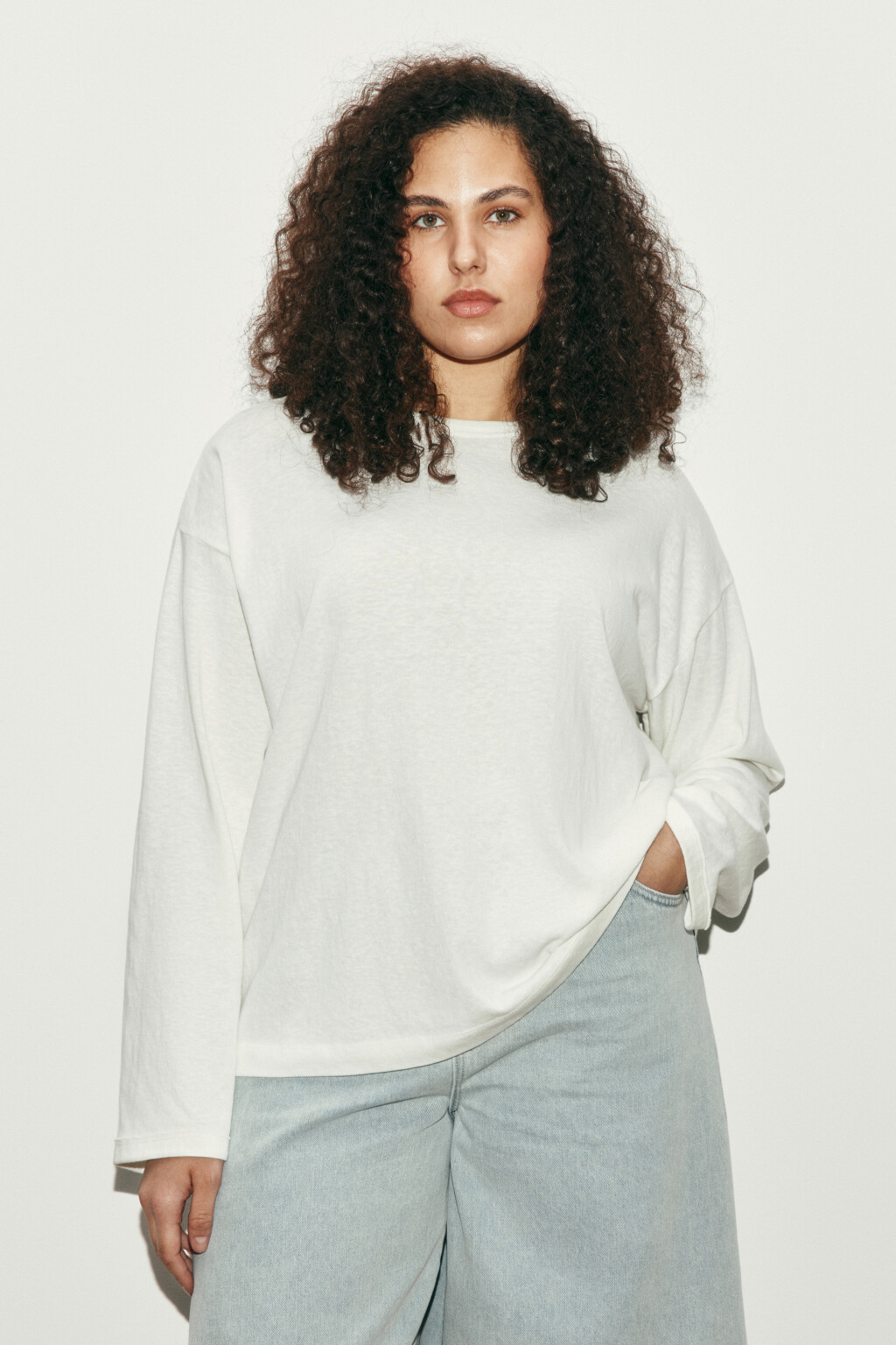 Лонгслив свободный базовый - цвет молочный - 2