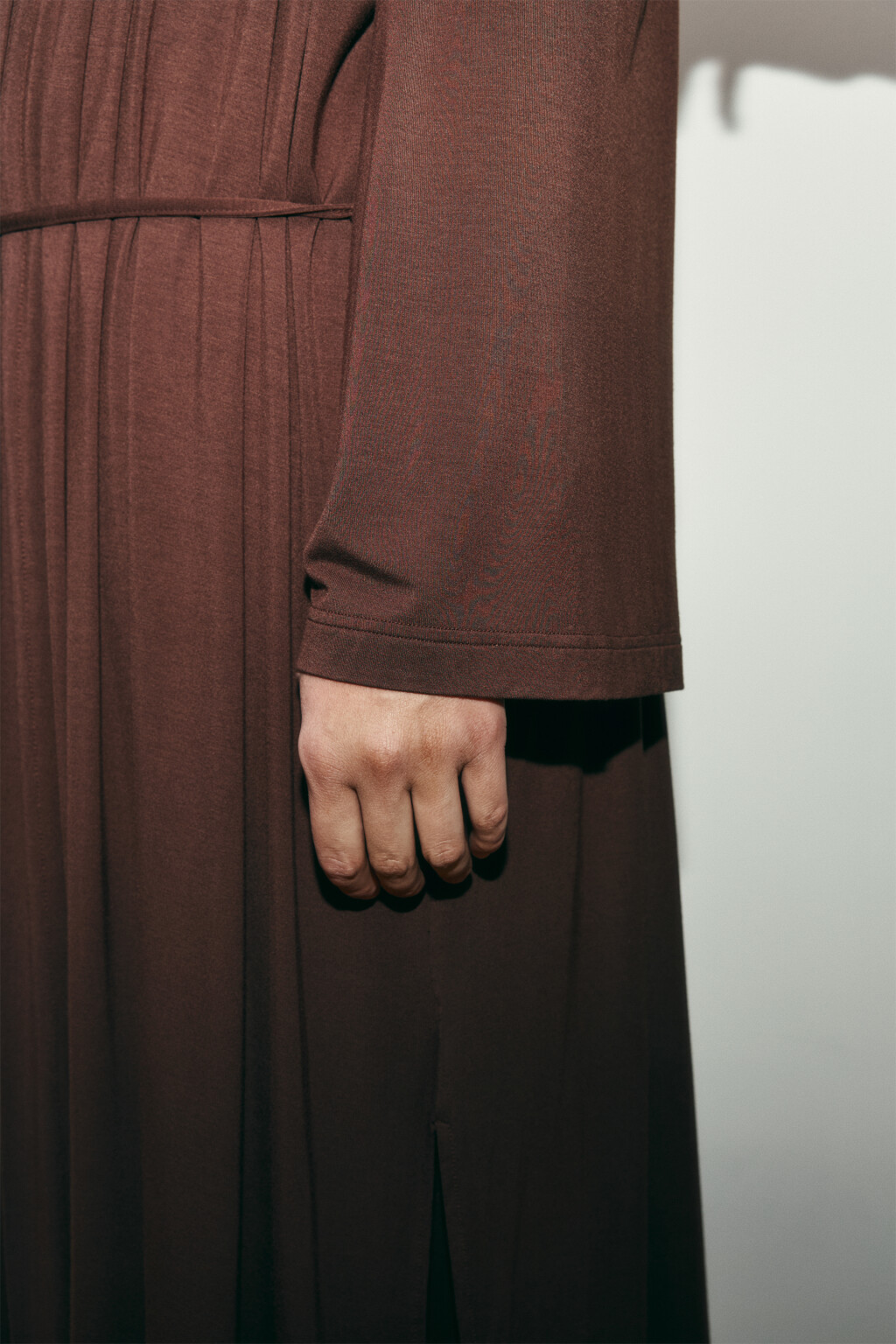 Кардиган вискозный в длине макси - цвет коричневый - 5