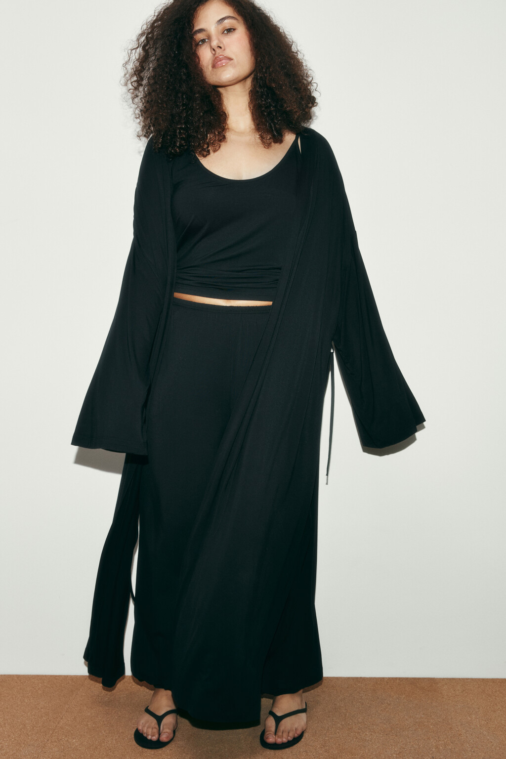 Кардиган вискозный в длине макси - цвет черный - 1