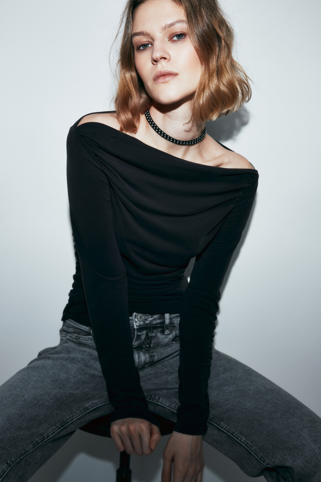 Лонгслив полуприлегающий из модала со складками - цвет серый - 1