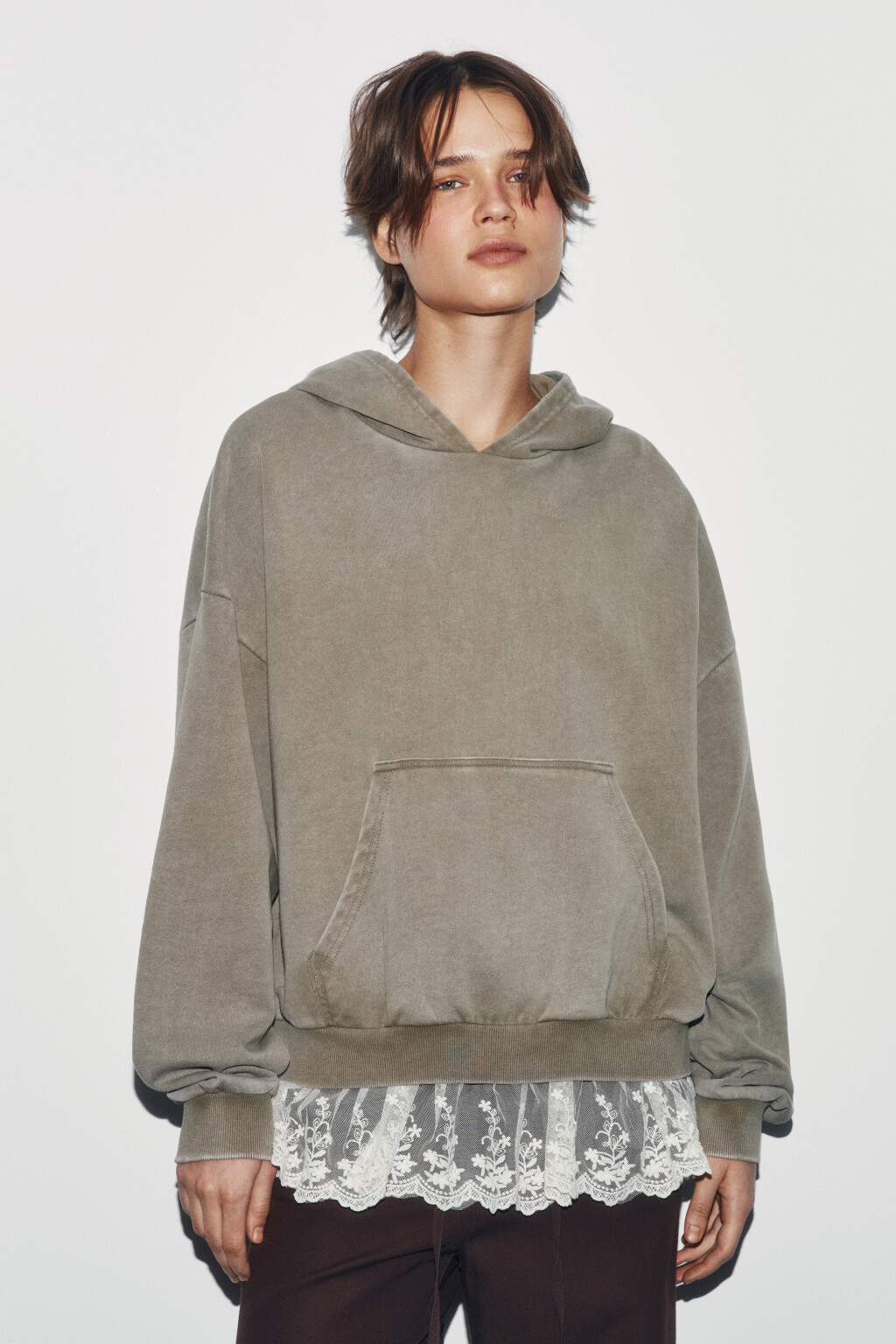 Худи с вареным эффектом и кружевом - цвет зеленый - 3