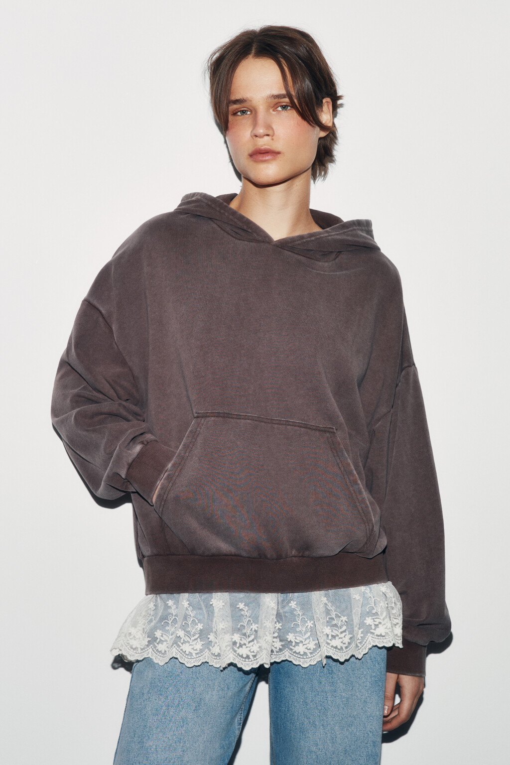 Худи с вареным эффектом и кружевом - цвет коричневый - 2