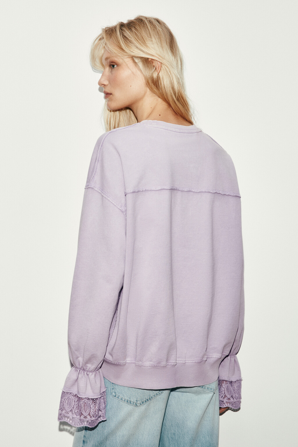 свитшот из футера с кружевными манжетами - цвет сиреневый - 4