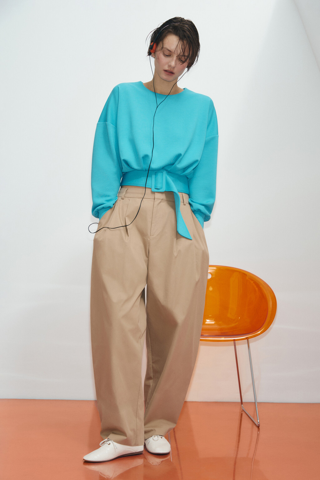 Свитшот укороченный с поясом - цвет голубой - 1