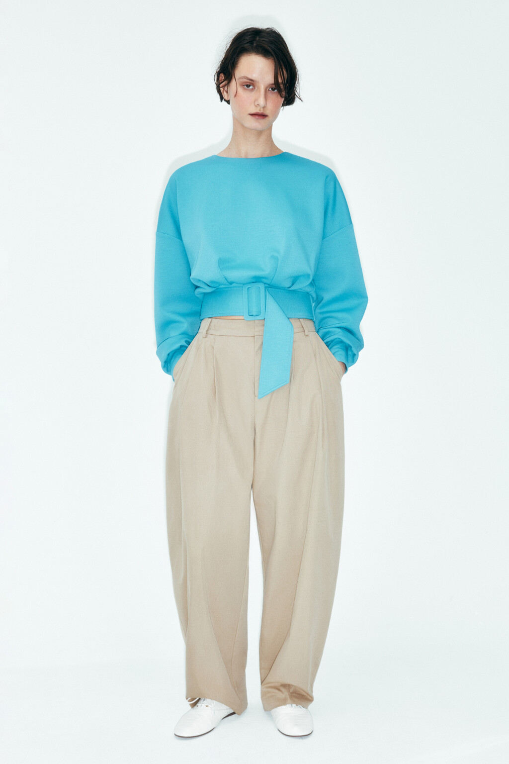 Свитшот укороченный с поясом - цвет голубой - 5