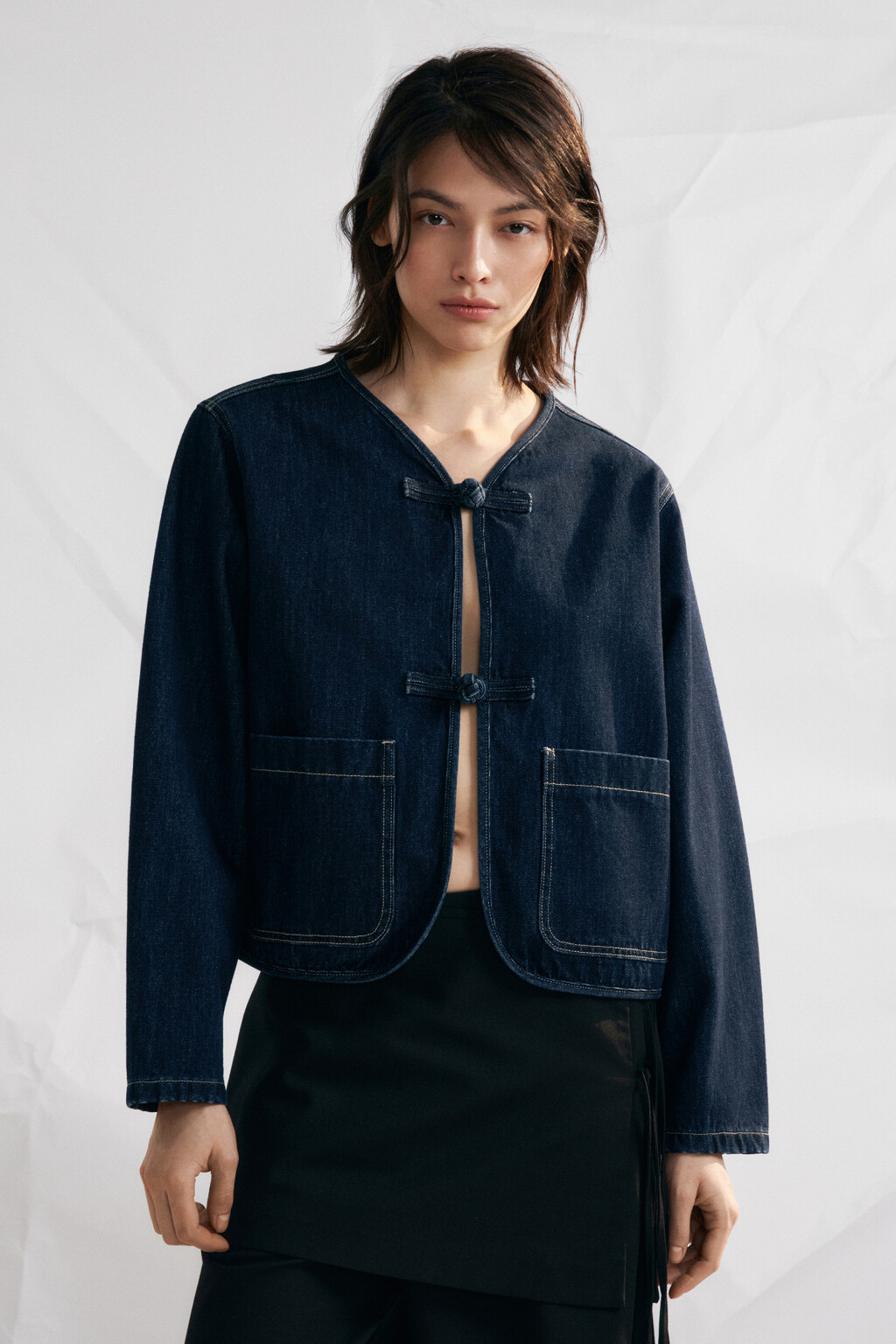 Куртка джинсовая укороченная в китайском стиле - цвет синий - 2