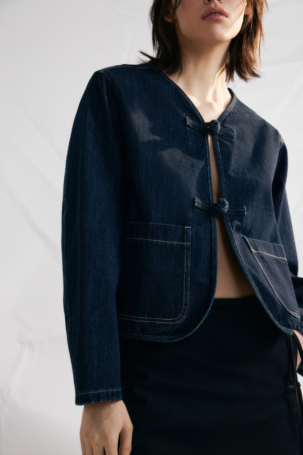 Куртка джинсовая укороченная в китайском стиле - цвет синий - 6