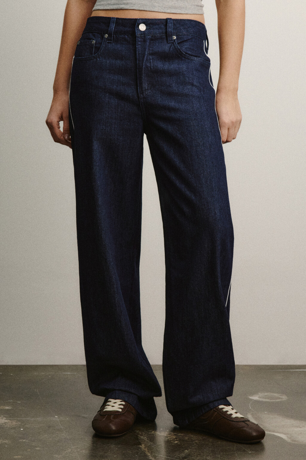 Джинсы straight fit со средней посадкой и лампасами - цвет синий - 2