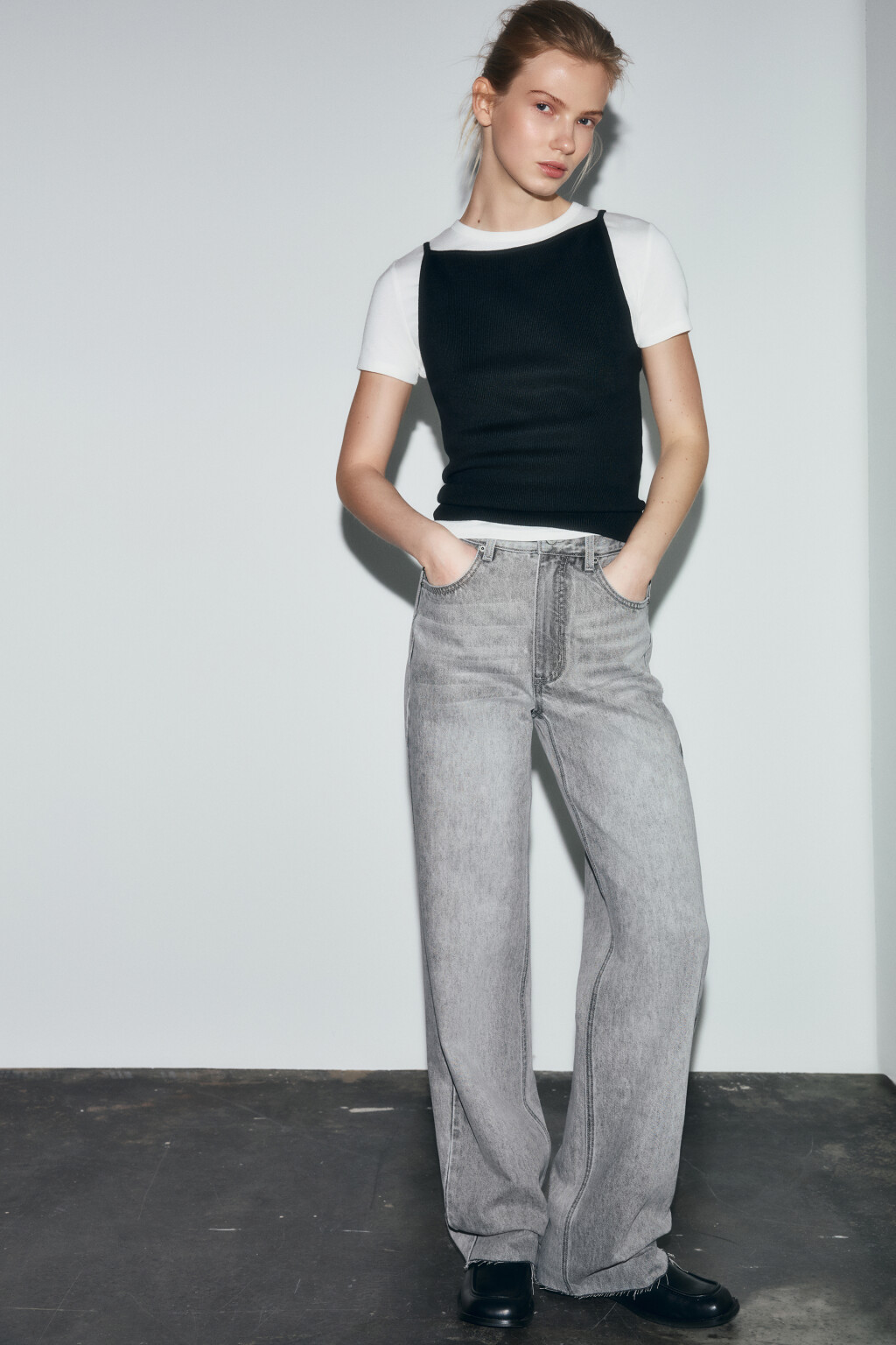Джинсы straight fit с высокой посадкой - цвет серый - 1