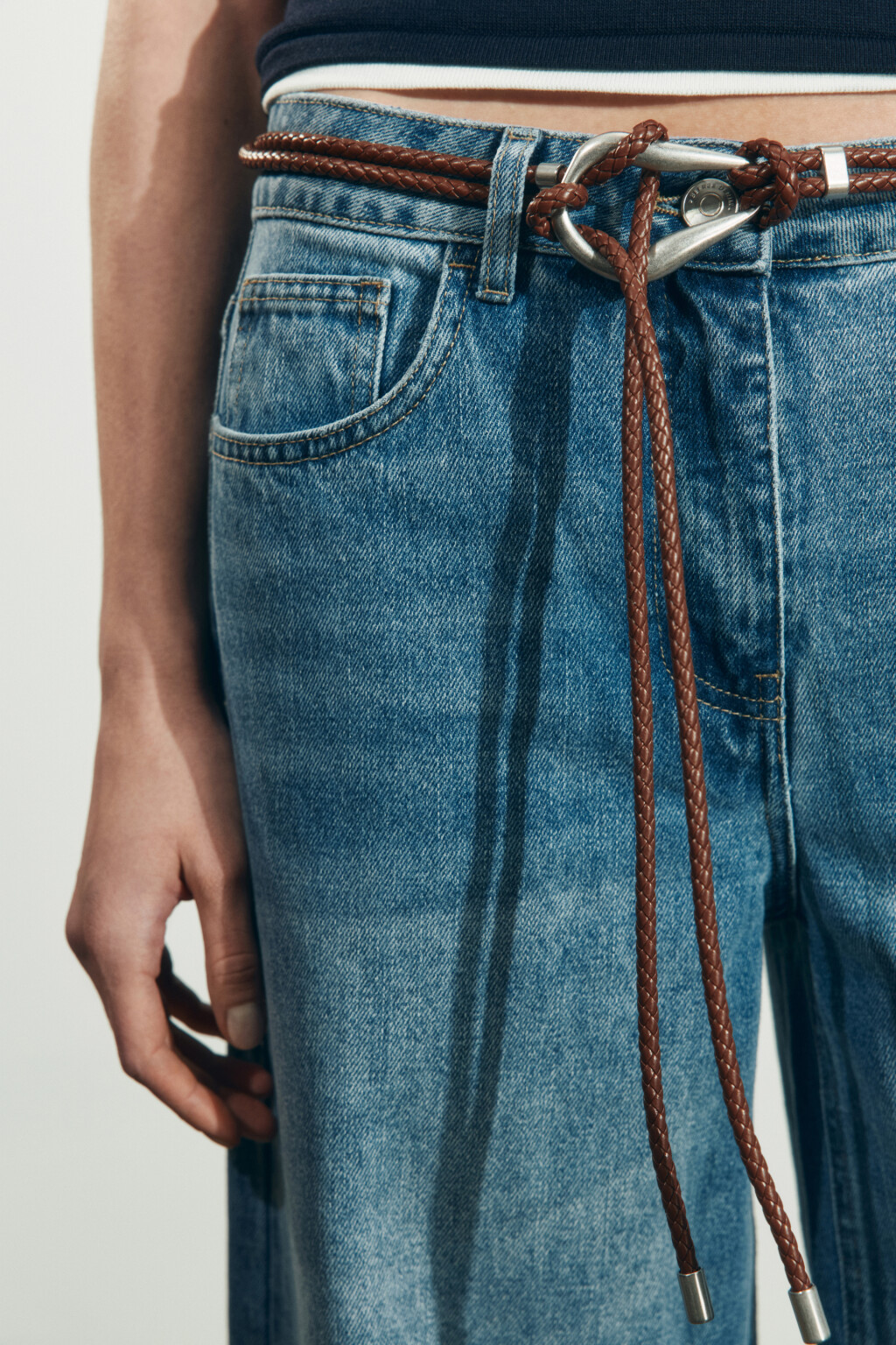 Джинсы wide leg со средней посадкой и поясом - цвет голубой - 6