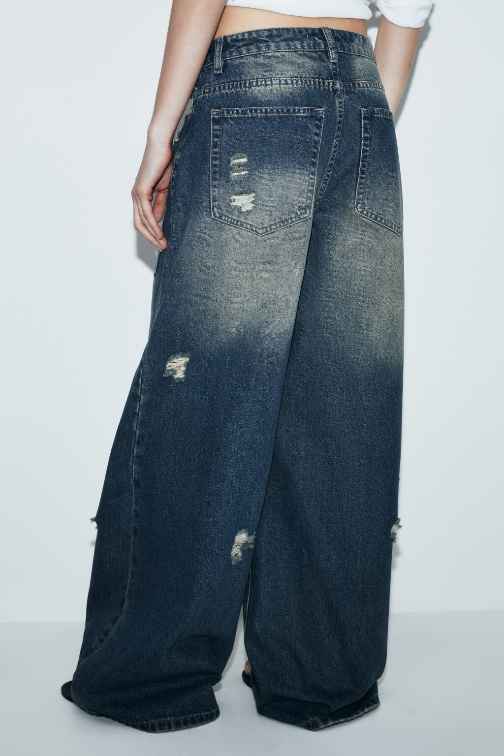 Джинсы baggy fit со средней посадкой рваные - цвет синий - 4