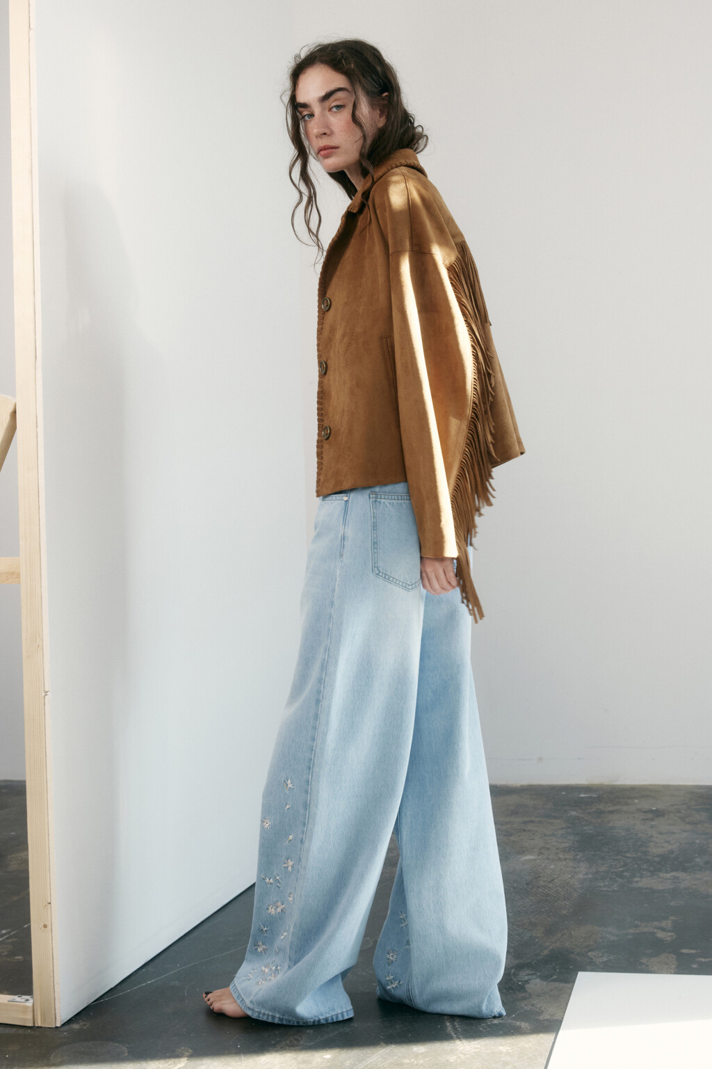 Джинсы wide leg со средней посадкой и вышивкой - цвет голубой - 3