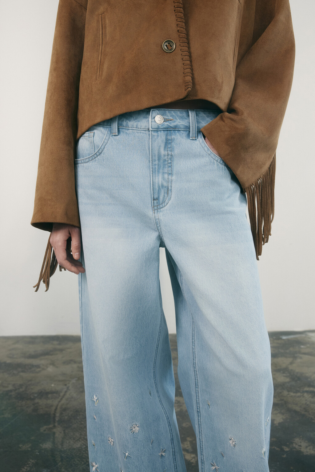Джинсы wide leg со средней посадкой и вышивкой - цвет голубой - 7