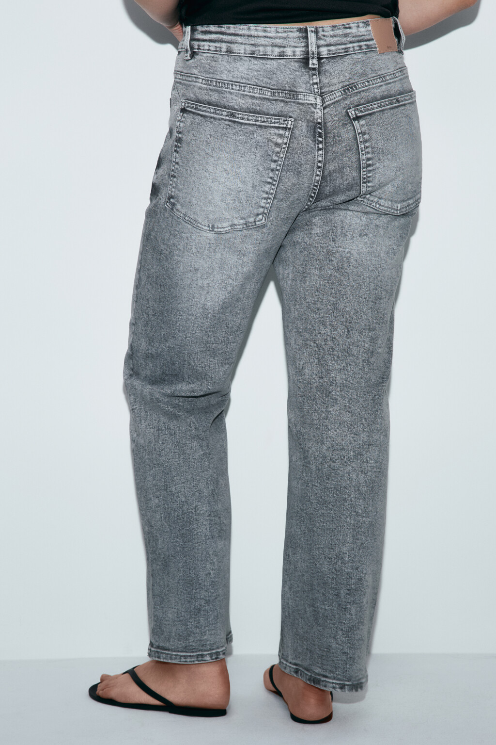 Джинсы straight fit со средней посадкой - цвет серый - 3