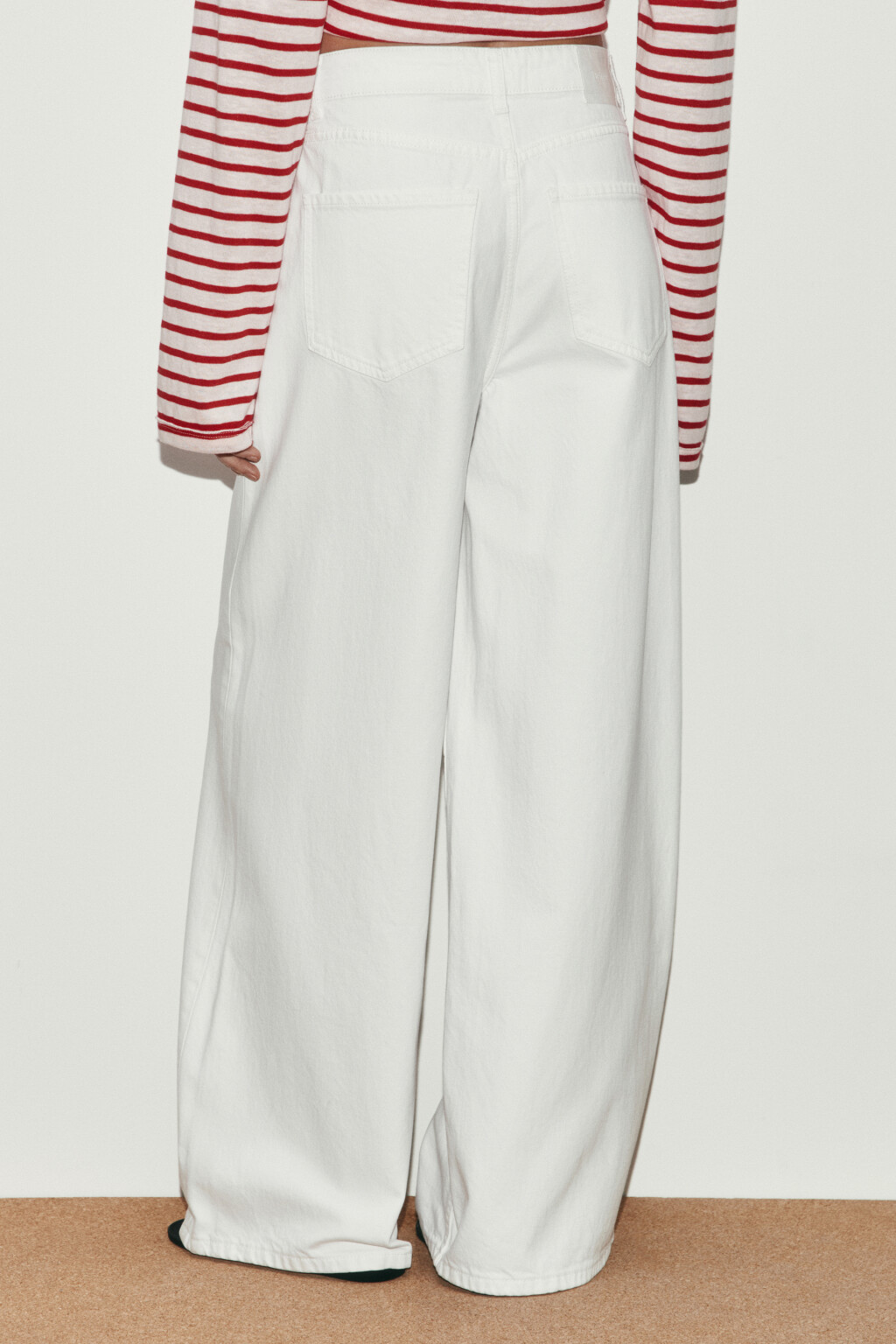 Джинсы wide leg с высокой посадкой - цвет белый - 3