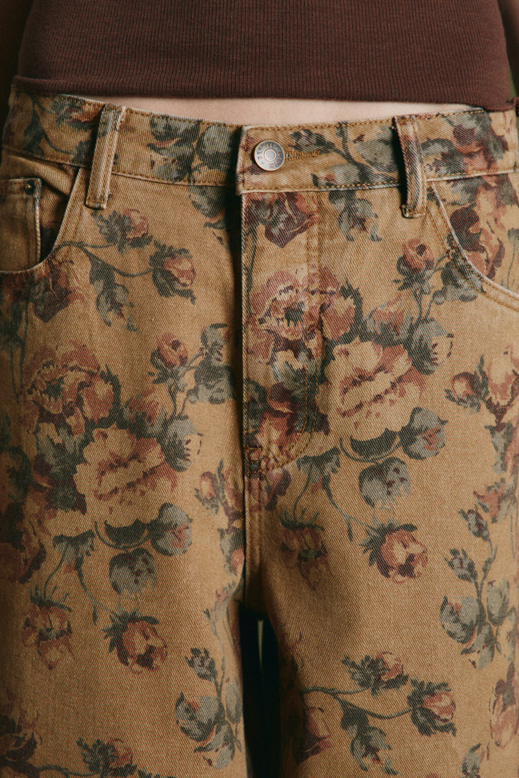 Джинсы baggy fit со средней посадкой и цветочным принтом - цвет бежевый - 6