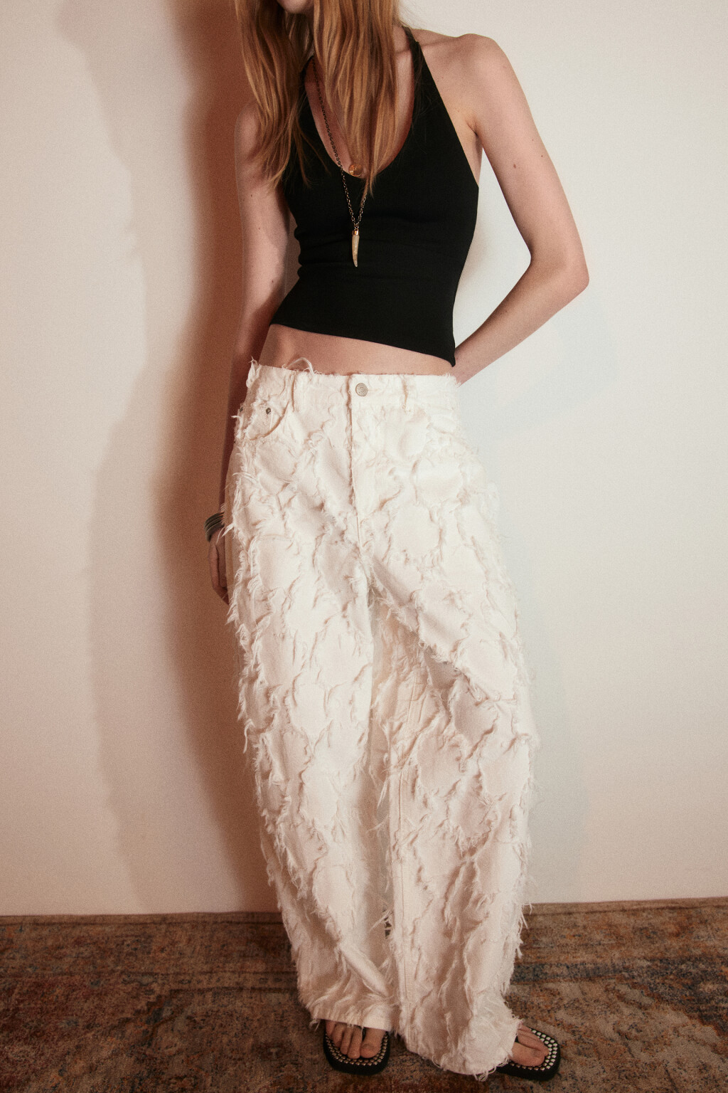 Джинсы багги со средней посадкой и рваными элементами - цвет белый - 2