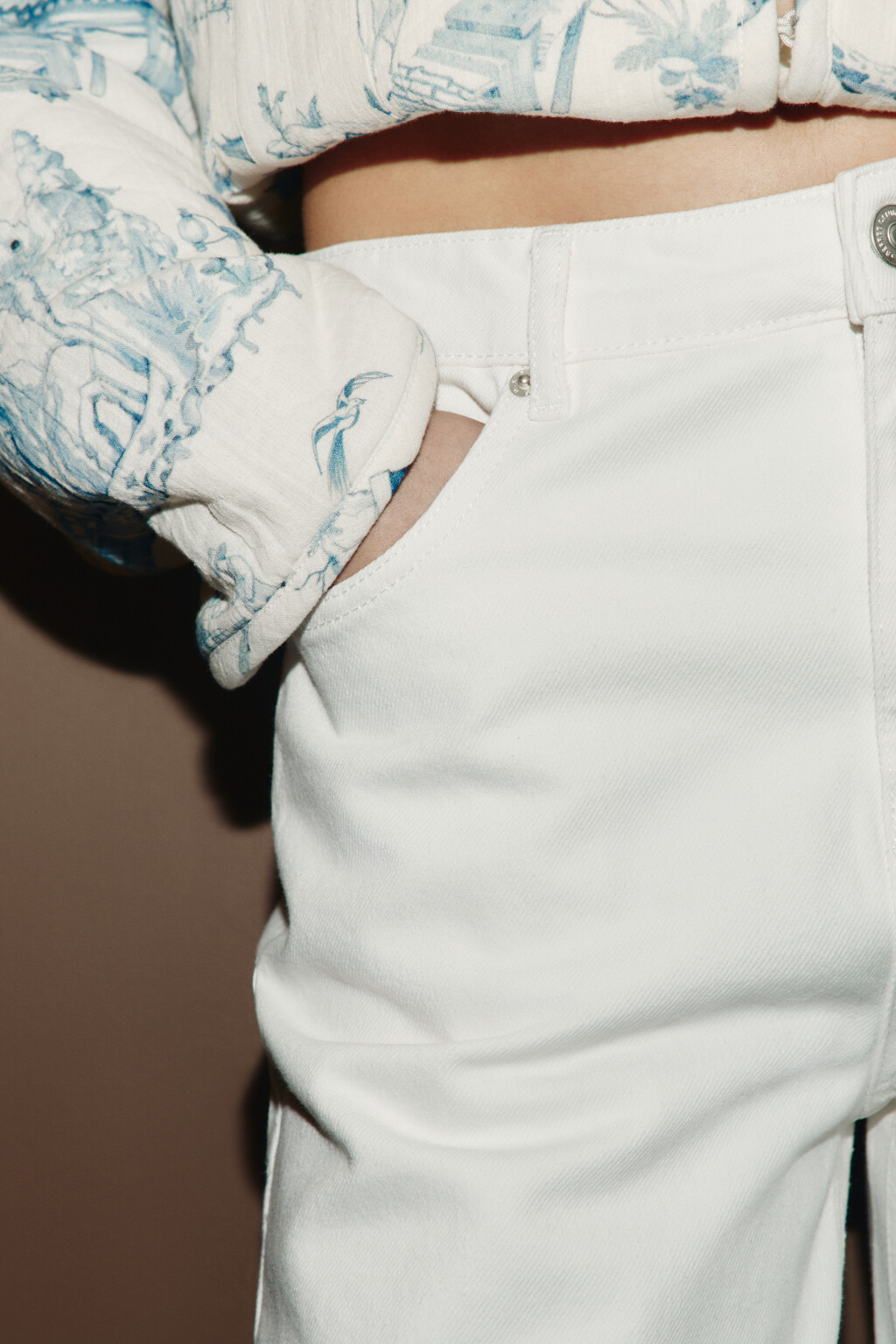 Джинсы широкие со средней посадкой - цвет белый - 6