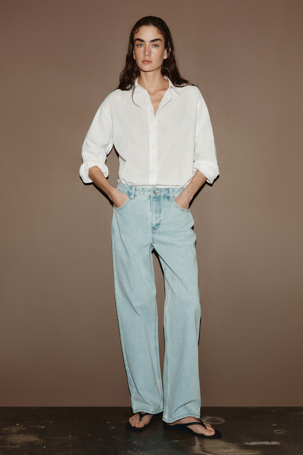 Джинсы прямые со средней посадкой - цвет голубой - 4