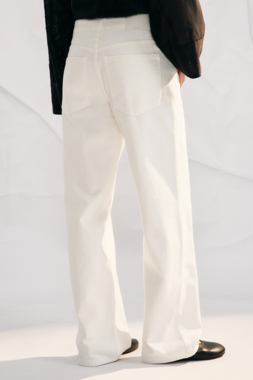 Джинсы прямые со средней посадкой - цвет белый - 4