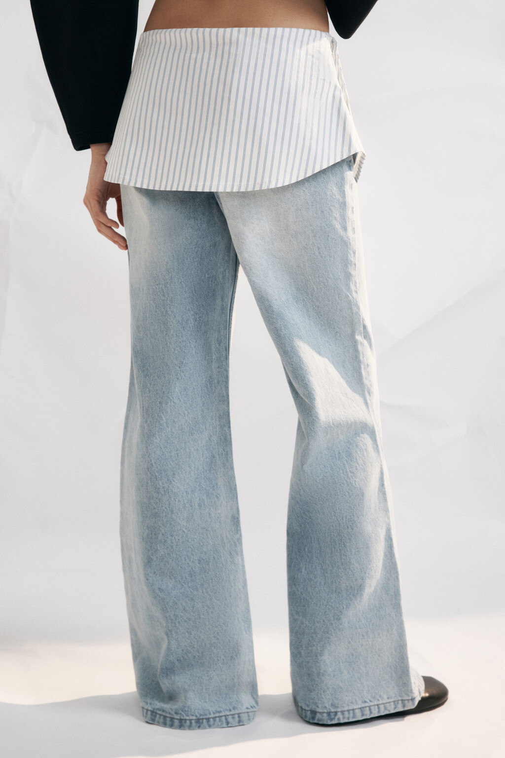 Брюки клеш со средней посадкой и имитацией рубашки - цвет голубой - 4