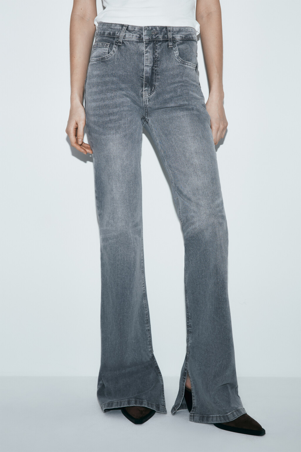 Джинсы клеш со средней посадкой и разрезами - цвет серый - 3