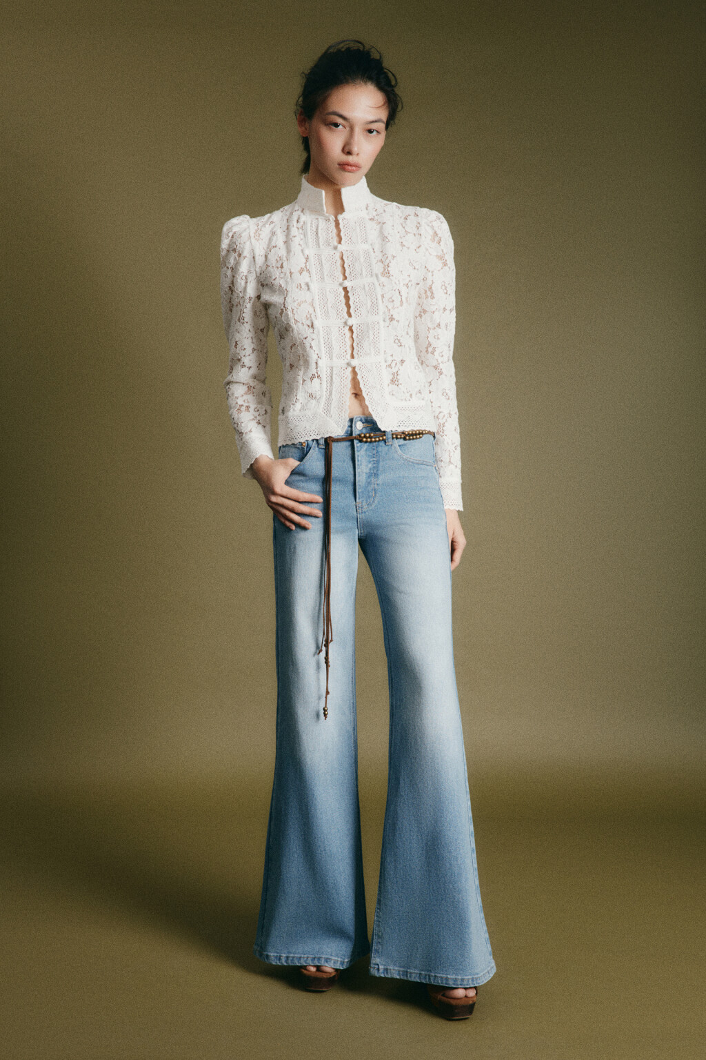 Джинсы клеш со средней посадкой - цвет голубой - 4