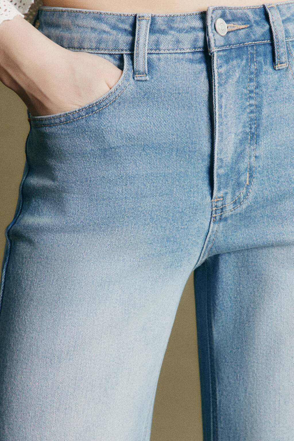 Джинсы клеш со средней посадкой - цвет голубой - 5