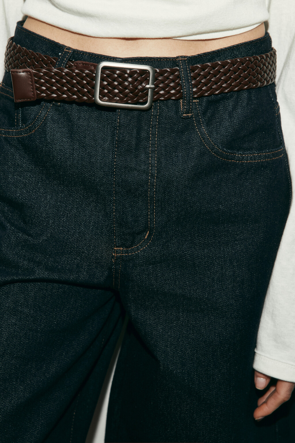 Шорты-бермуды джинсовые с высокой посадкой и ремнем - цвет синий - 5