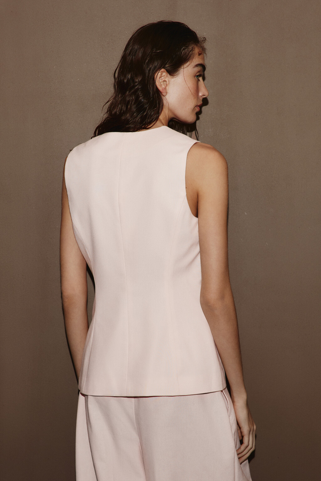 Жилет костюмный приталенный со льном - цвет розовый - 3