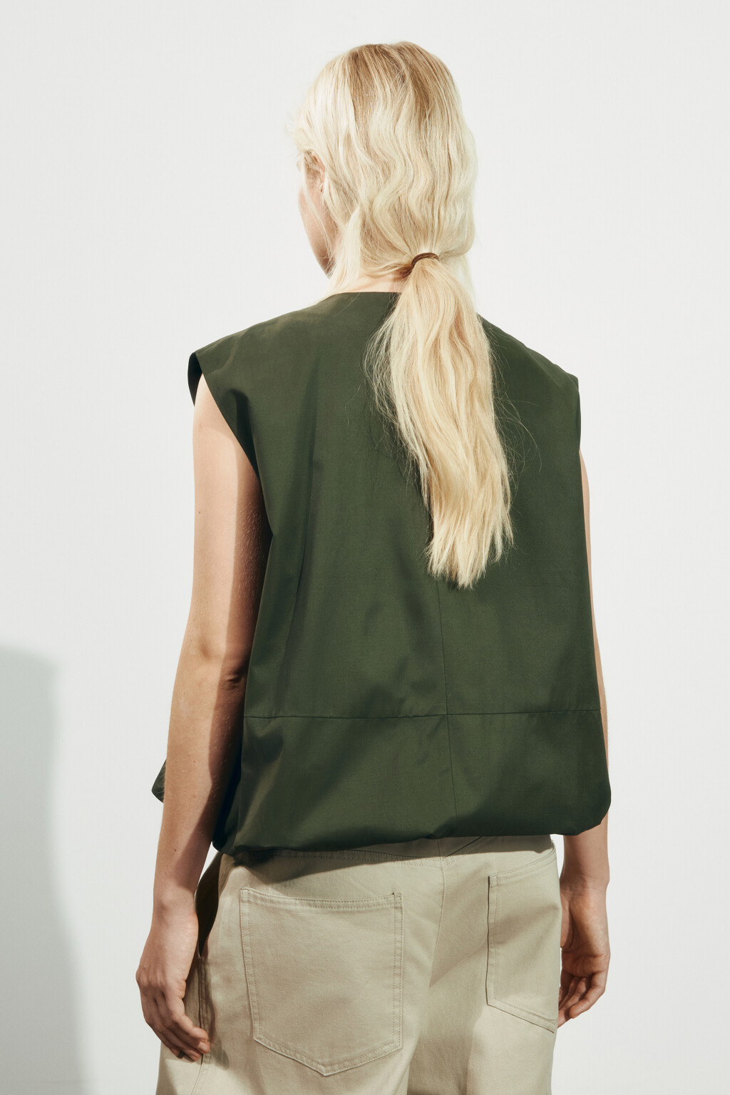 Жилет на молнии с круглым вырезом - цвет зеленый - 4