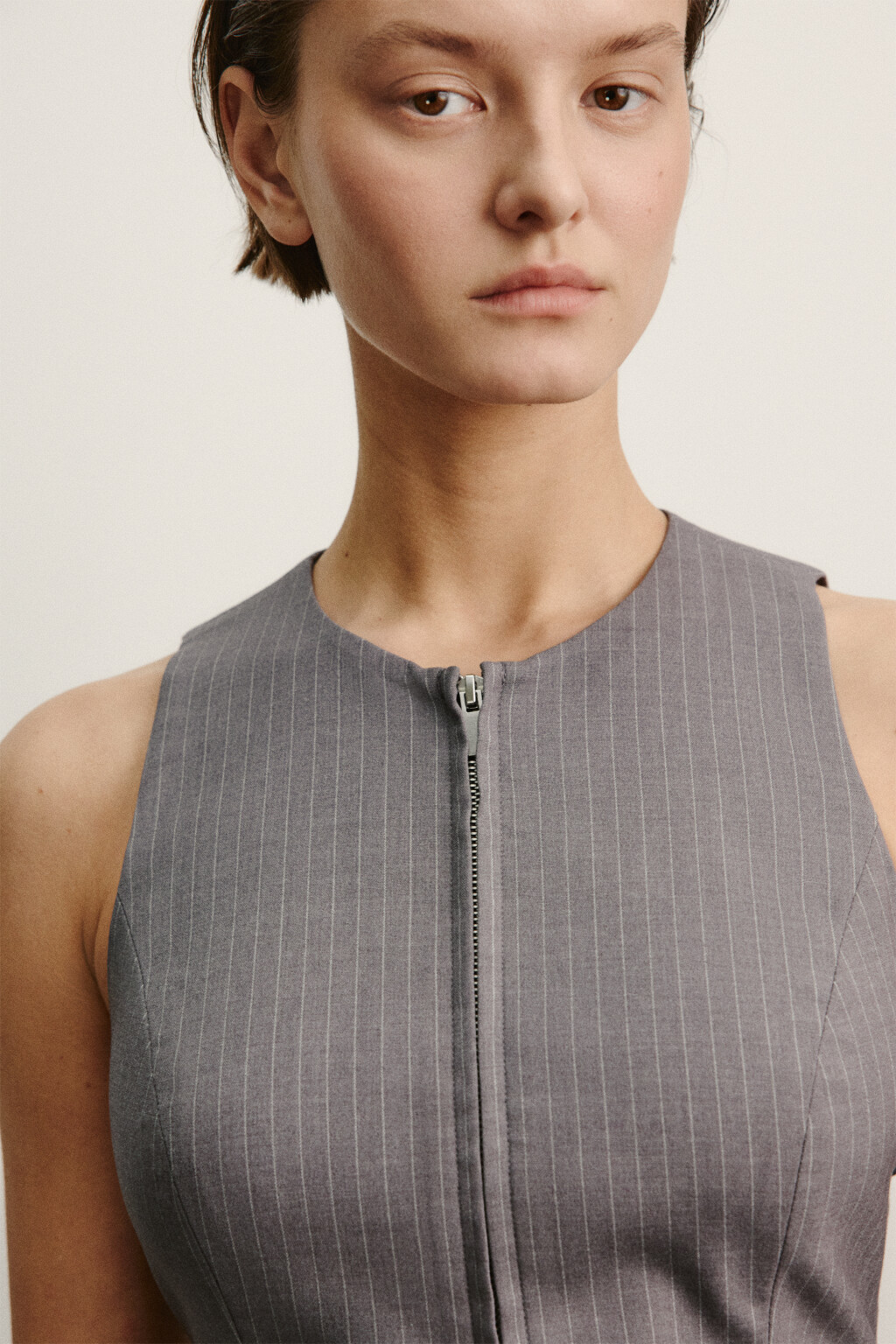 Жилет костюмный в полоску - цвет серый - 5