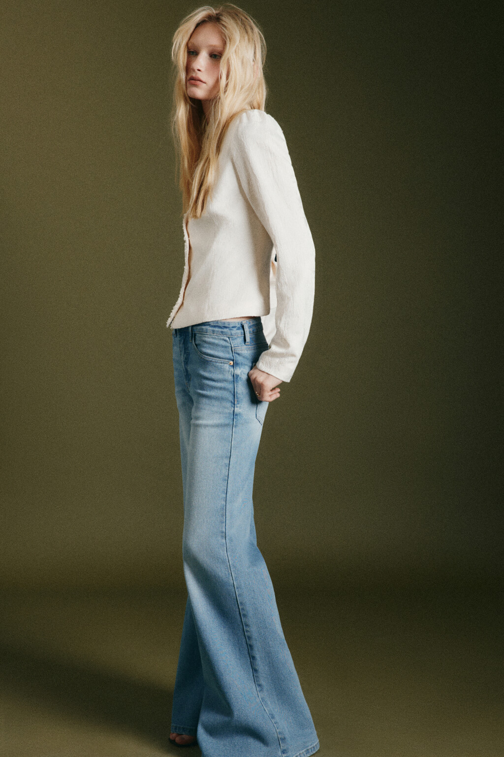 Жакет приталенный с ажурным узором - цвет молочный - 2