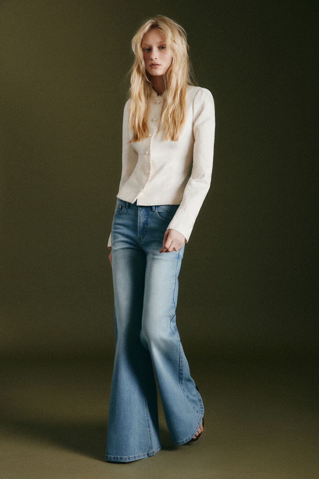 Жакет приталенный с ажурным узором - цвет молочный - 5