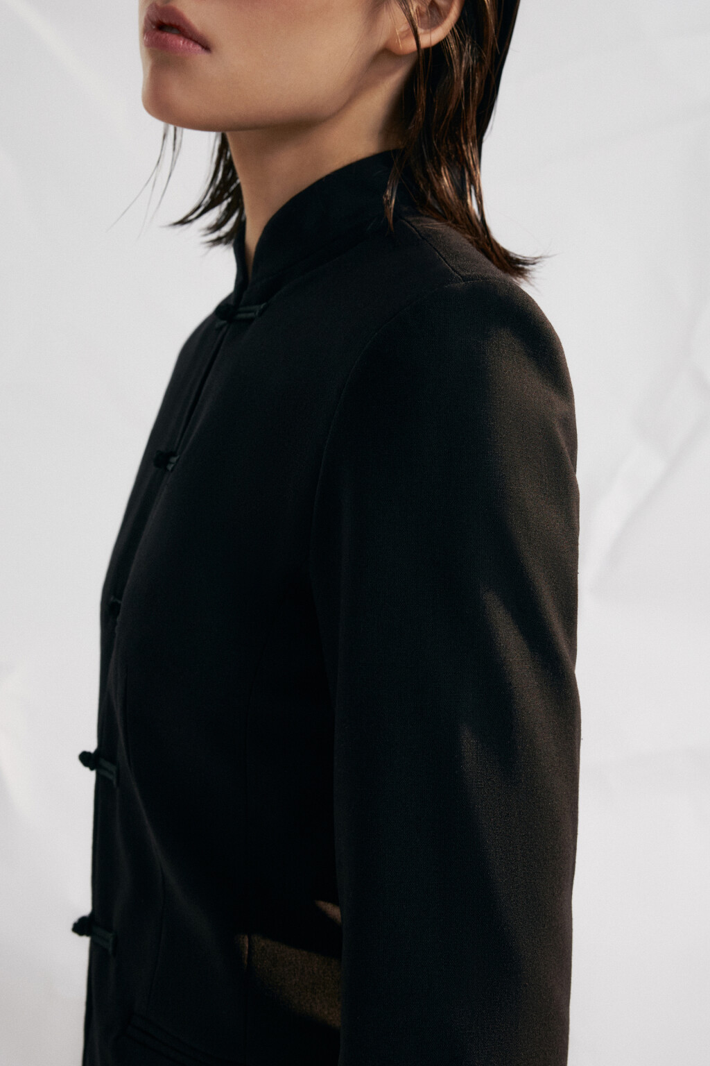 Жакет приталенный со льном - цвет черный - 6