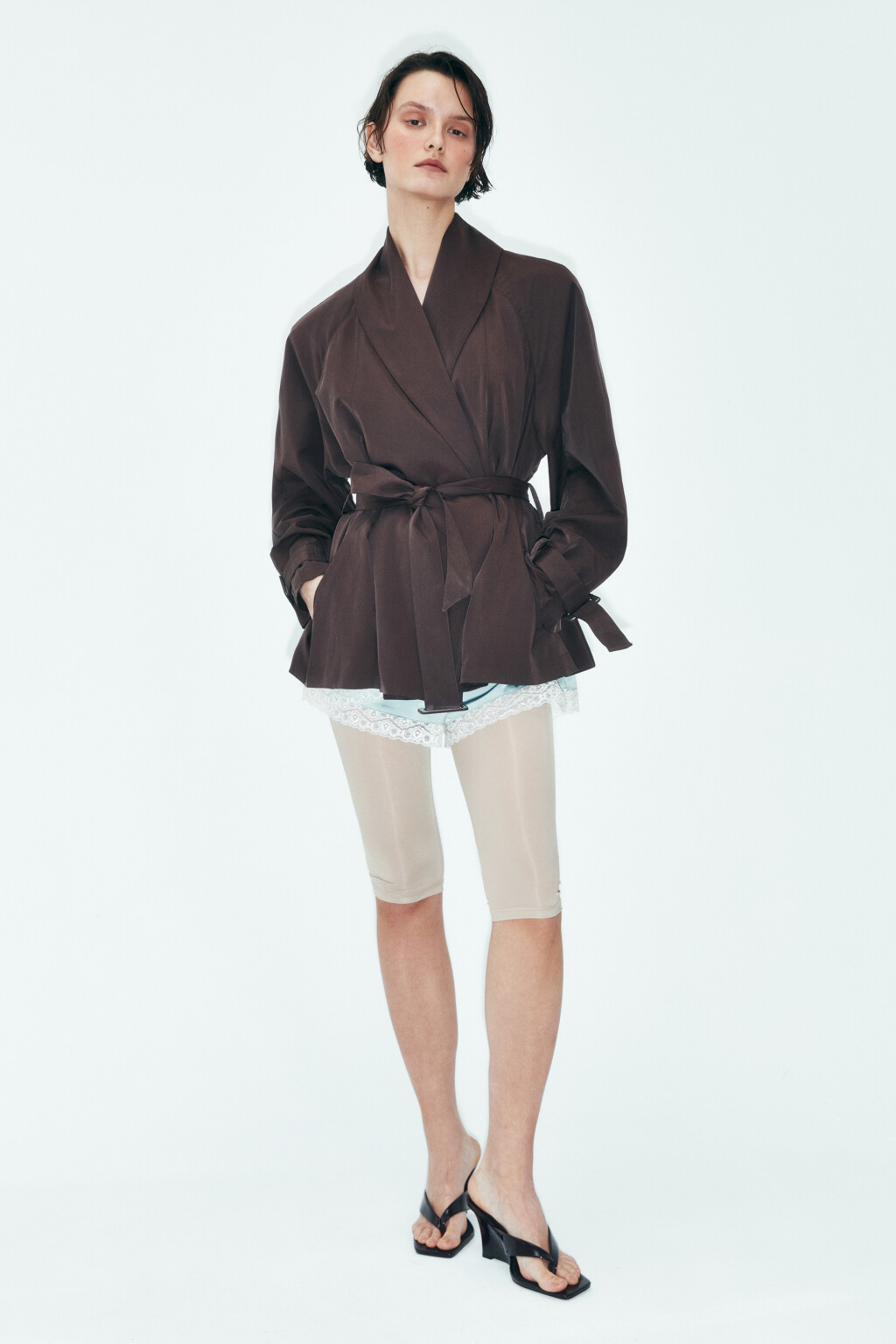 Пиджак вискозный с поясом - цвет коричневый - 6