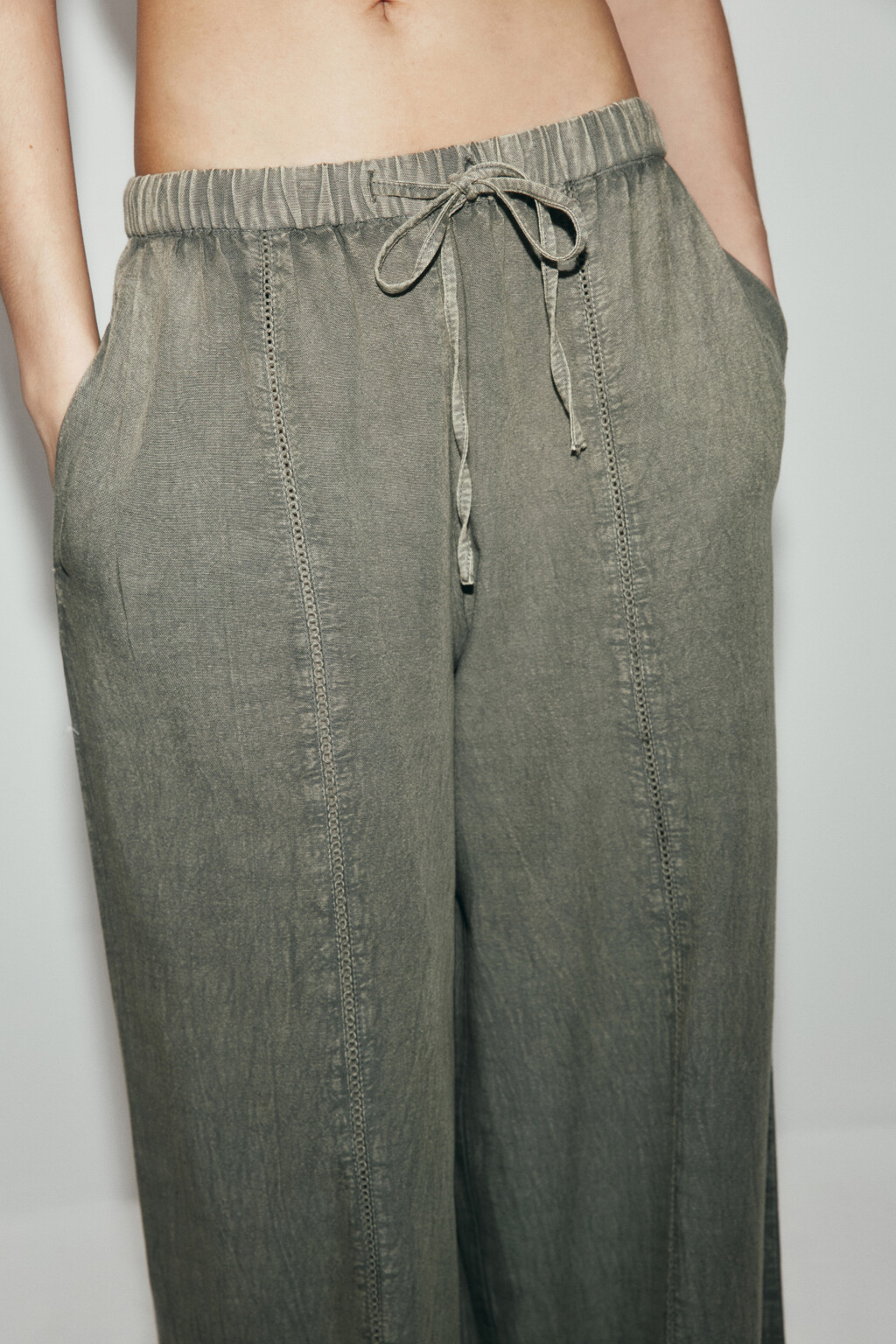 Брюки wide leg со средней посадкой и льном - цвет зеленый - 5