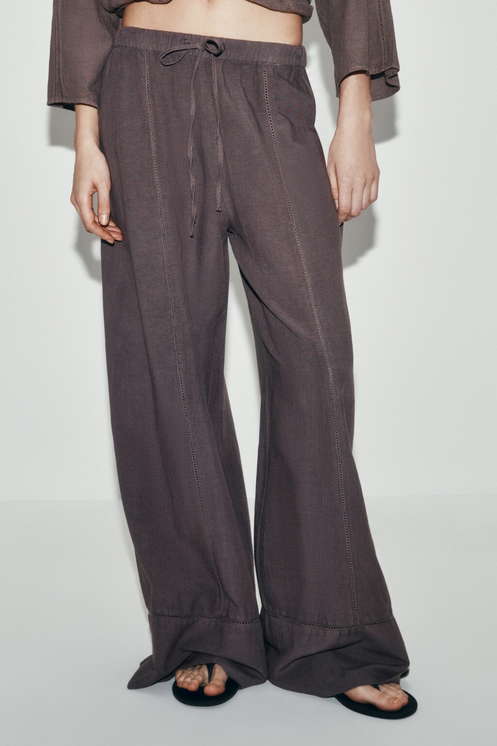 Брюки wide leg со средней посадкой и льном - цвет коричневый - 2