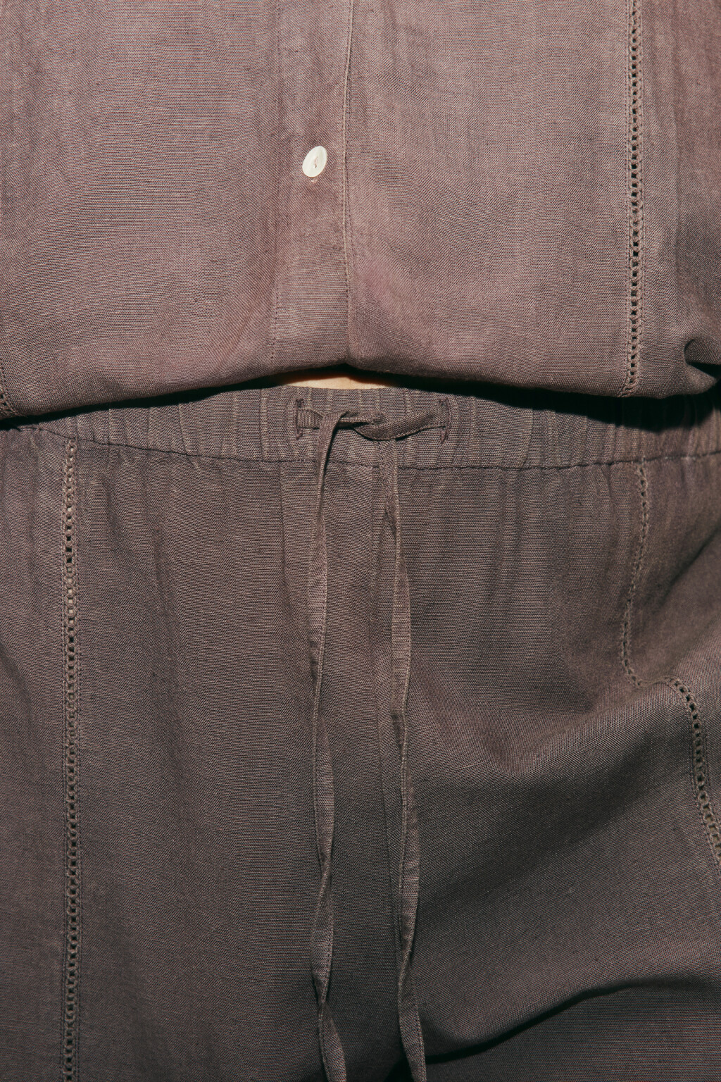 Брюки wide leg со средней посадкой и льном - цвет коричневый - 5