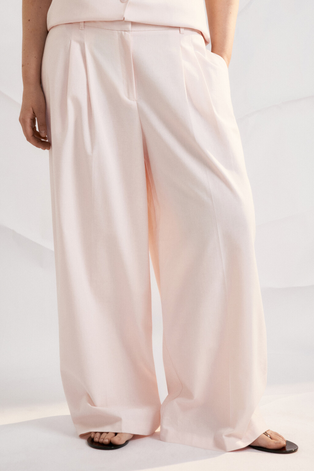 Брюки широкие костюмные с высокой посадкой - цвет розовый - 2
