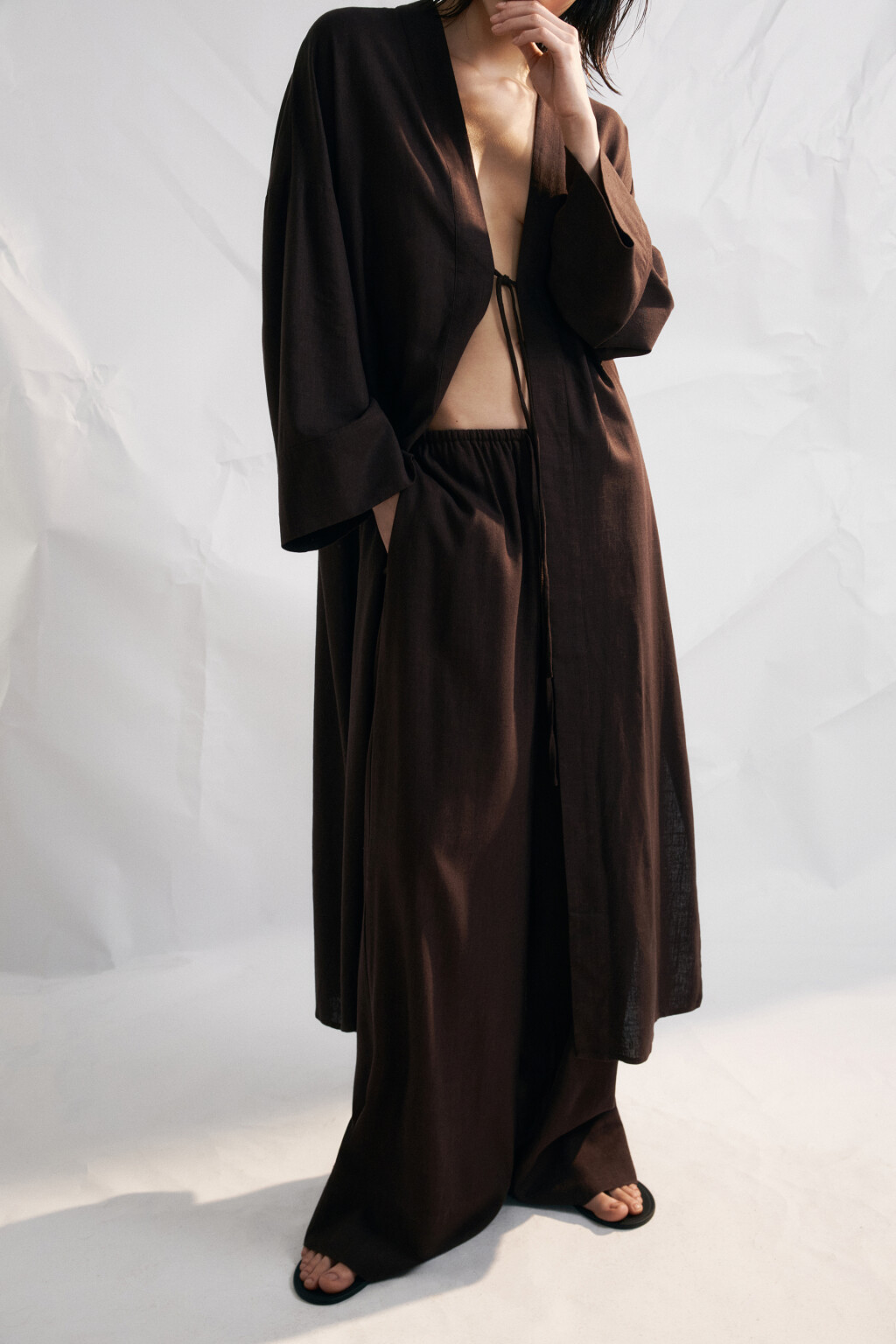 Брюки широкие вискозные на завязках со льном - цвет коричневый - 1