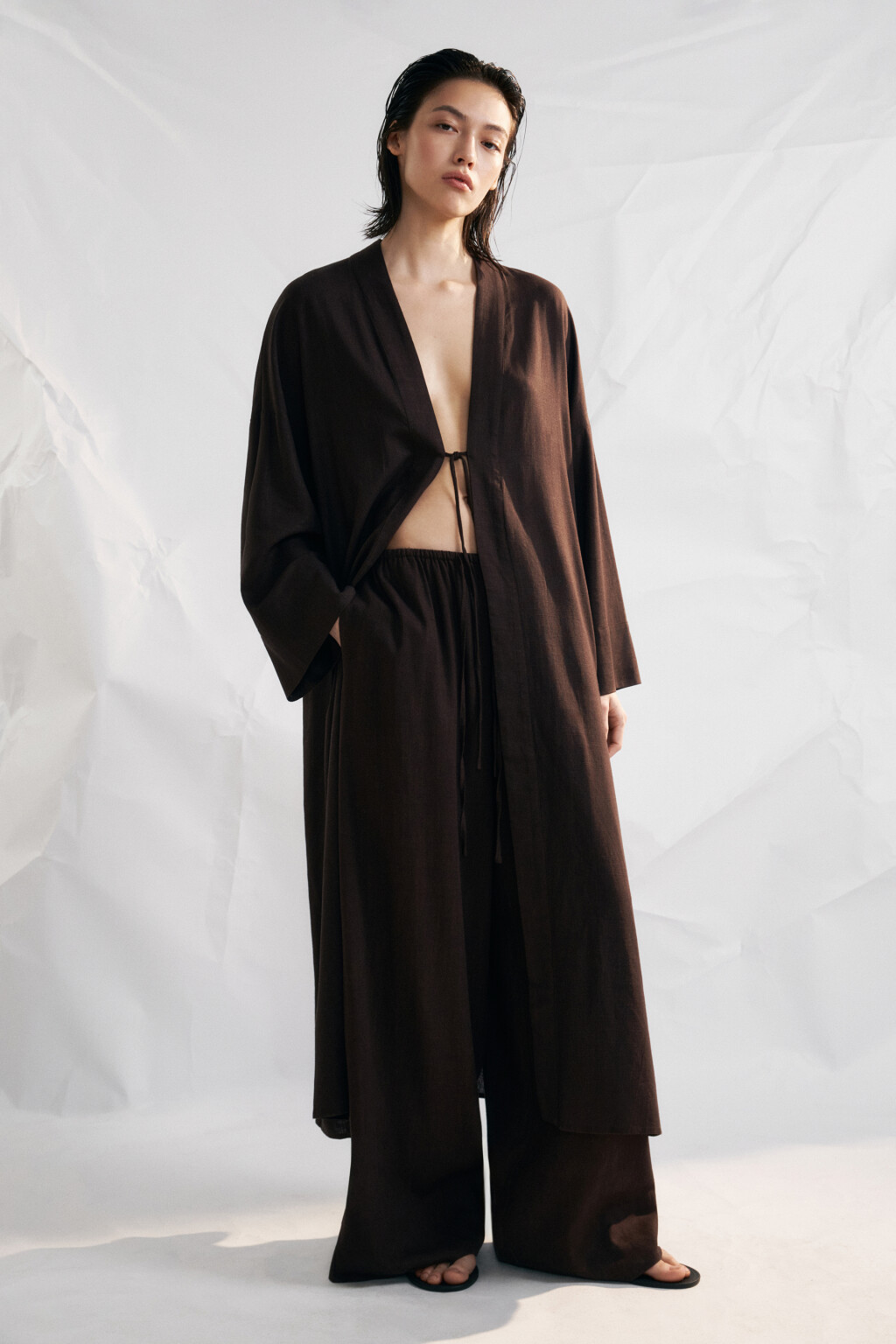 Брюки широкие вискозные на завязках со льном - цвет коричневый - 4