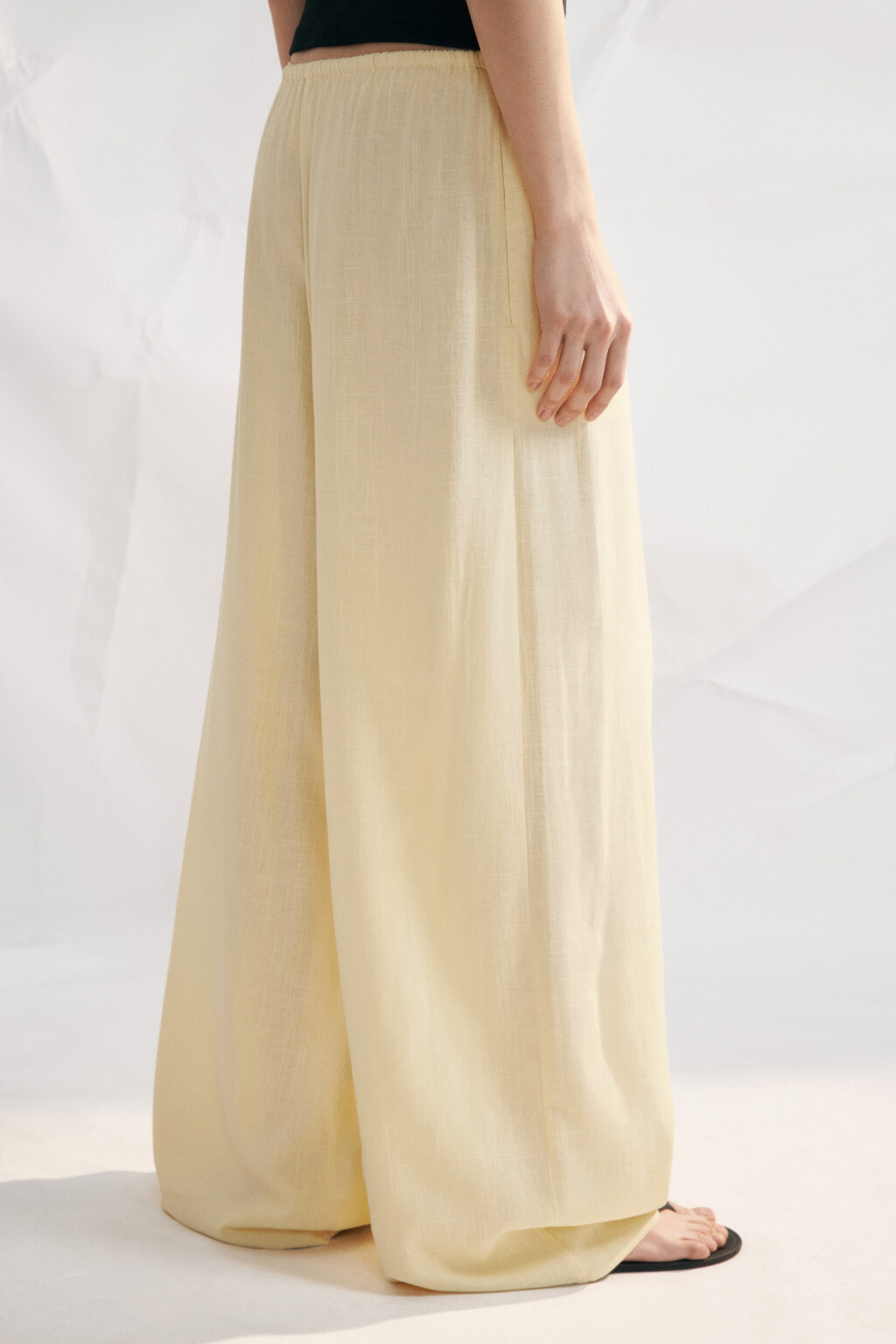 Брюки широкие вискозные на завязках со льном - цвет ванильный - 3