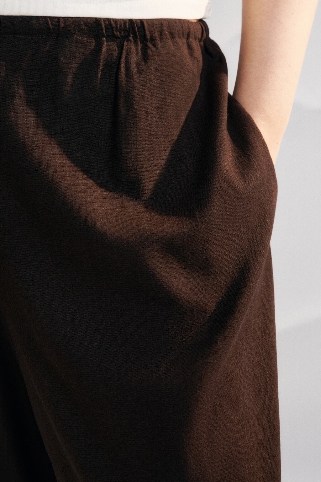 Брюки широкие вискозные на завязках со льном больших размеров - цвет коричневый - 6