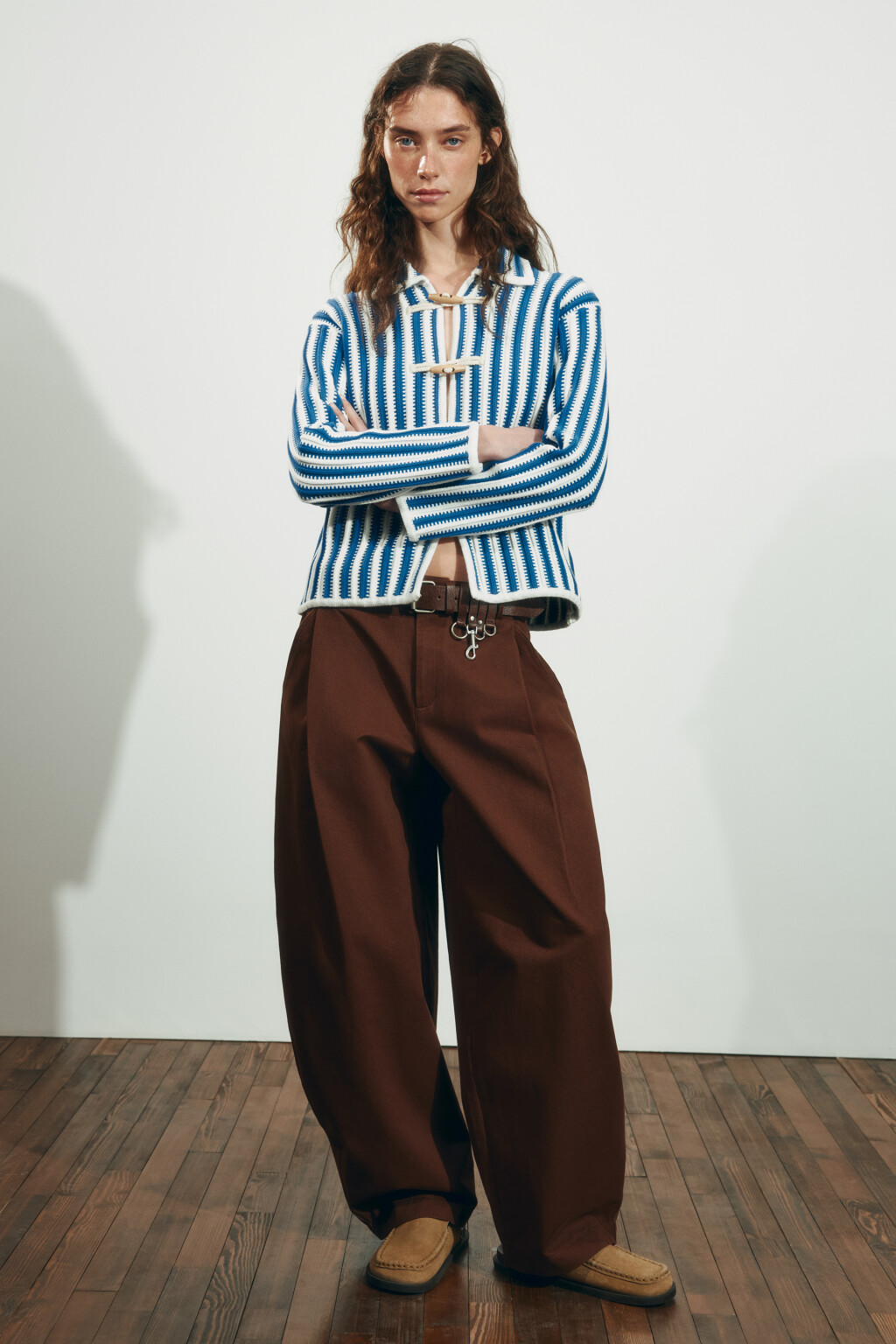 Брюки barrel fit костюмные со средней посадкой - цвет коричневый - 6