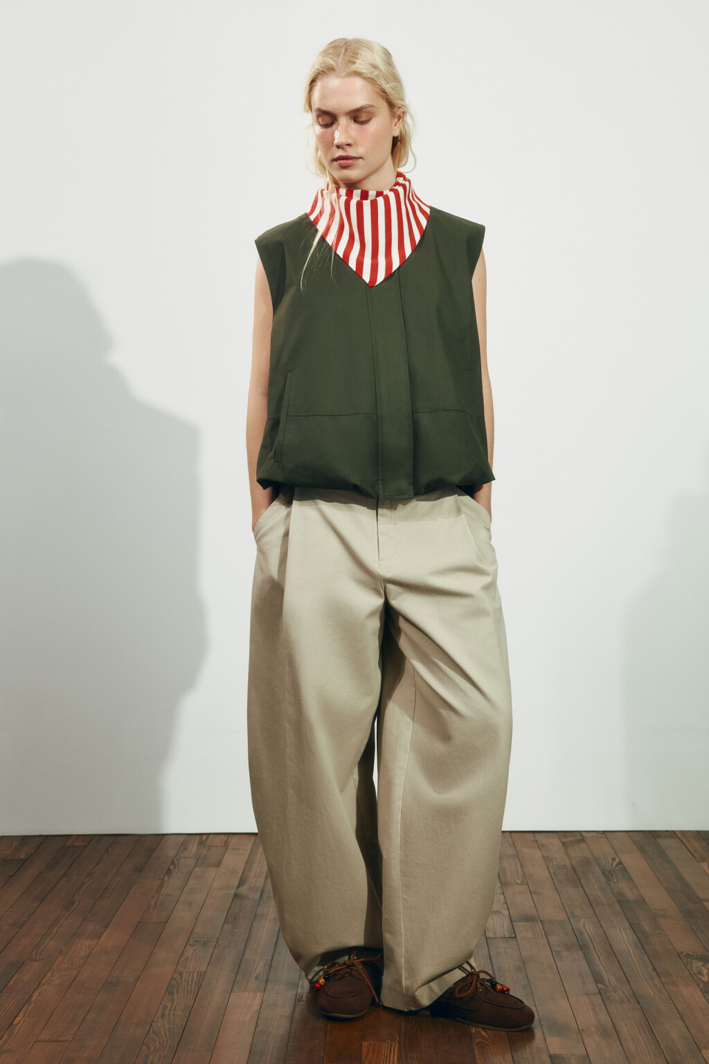 Брюки barrel fit костюмные со средней посадкой - цвет молочный - 6