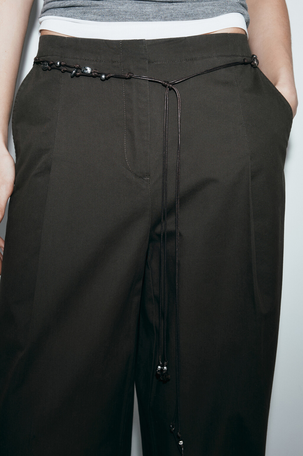 Брюки barrel fit со средней посадкой и поясом - цвет зеленый - 5