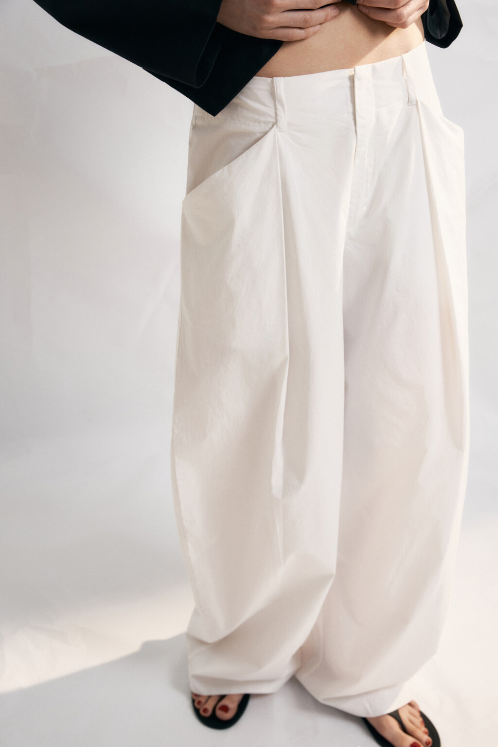 Брюки широкие хлопковые со средней посадкой - цвет белый - 7