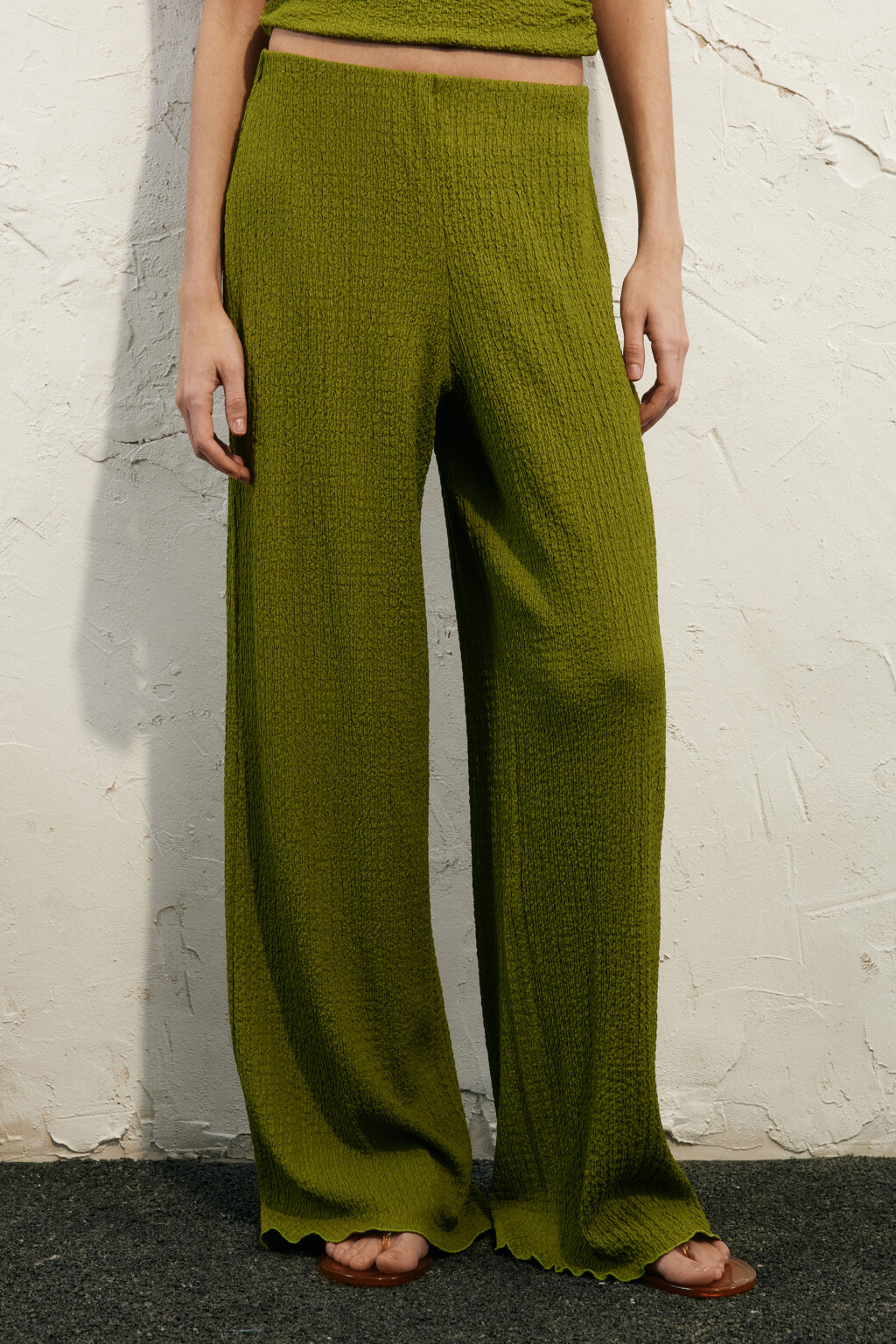 Брюки широкие трикотажные на резинке - цвет зеленый - 3