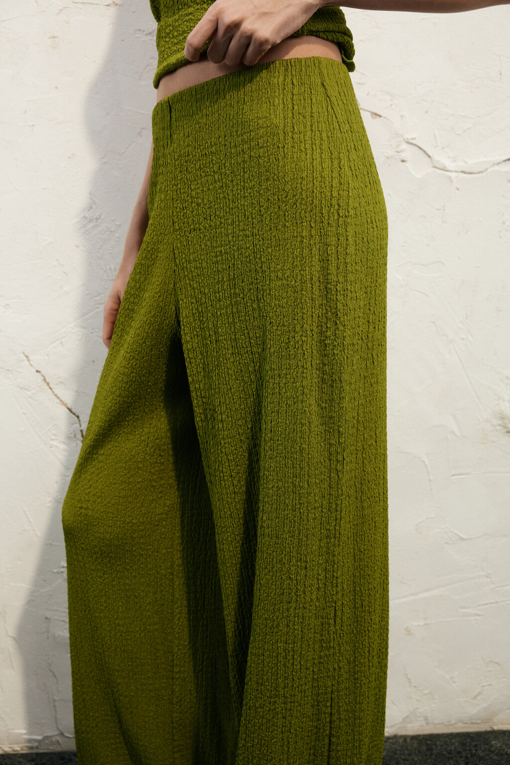 Брюки широкие трикотажные на резинке - цвет зеленый - 7